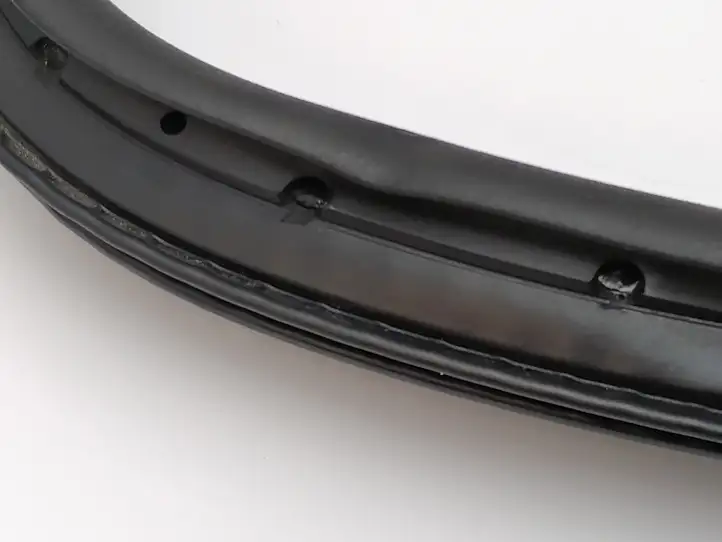 Mercedes-Benz CLA C117,X117,W117 (2013 - 2019) Уплотнитель кузова — фото 4