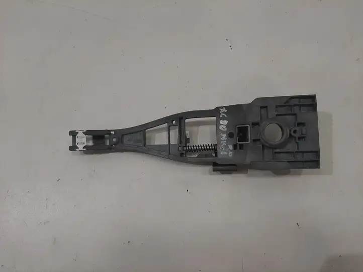 Volvo XC90 (2006 - 2014)  ZNAI4CU1 Крепление для наружной ручки задней двери