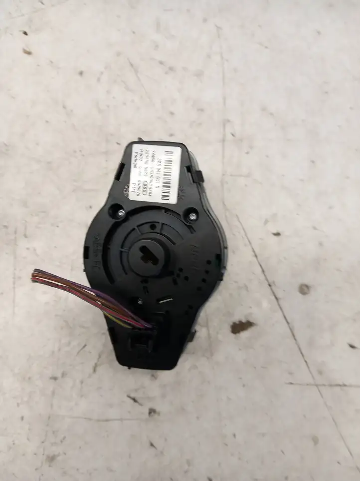 Audi A4 S4 B8 8K (2007 - 2011) 8K0941531G Включатель фонарей — фото 2