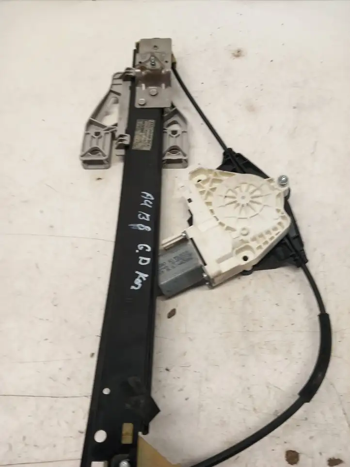 Audi A4 (2007 - 2011)  8K0839462A  Механизм для электрического подъема окон задней двери (без двигателя)