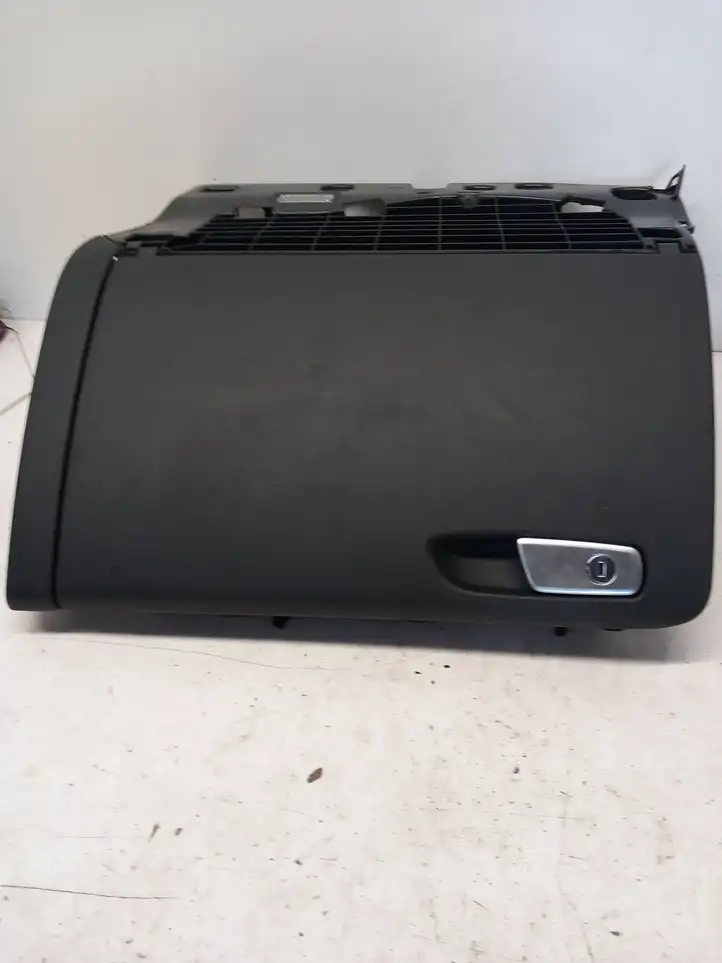 Audi A4 S4 B8 8K (2007 - 2011) 8K1857035A Бардачок в сборе — фото 1