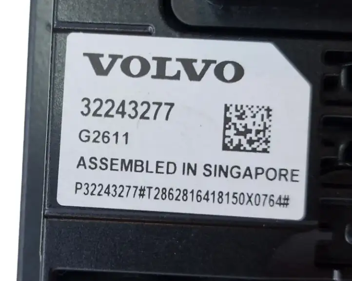 Volvo V60 (2018 - ) 32243277 Камера в лобовом стекле — фото 7