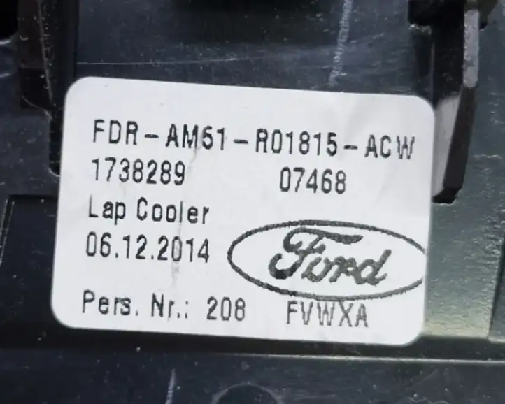 Ford Kuga II (2013 - 2019) AM51R01815ACW Центральный воздушный дефлектор — фото 5