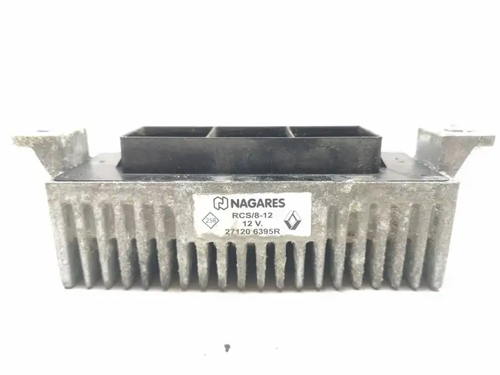 Renault Trafic III (X82) (2014 - )  271206395R Реле подогрева свеч