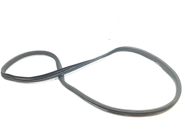 Toyota Aygo (2014 - 2018)   Уплотнительная резина (на кузове)