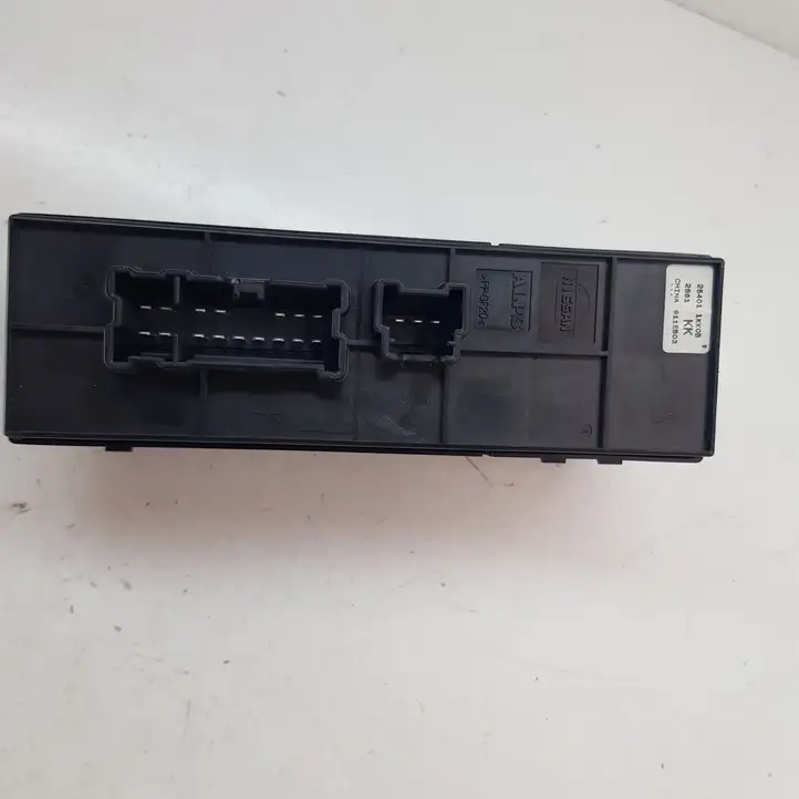 Nissan Juke I F15 (2010 - 2018) 254011KK0B Блок кнопок стеклоподъемников — фото 3