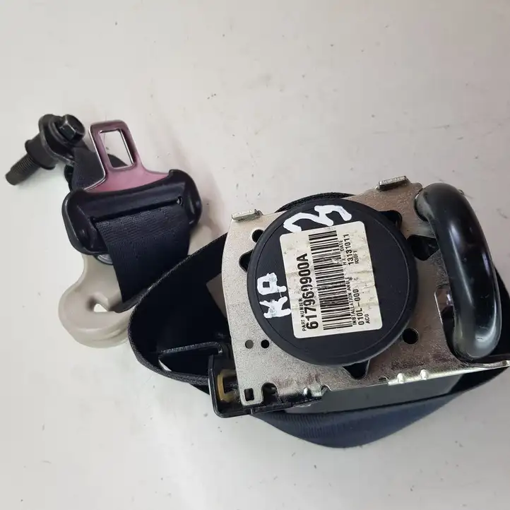 Nissan Juke I F15 (2010 - 2018) 617969900A Передний ремень безопасности — фото 3