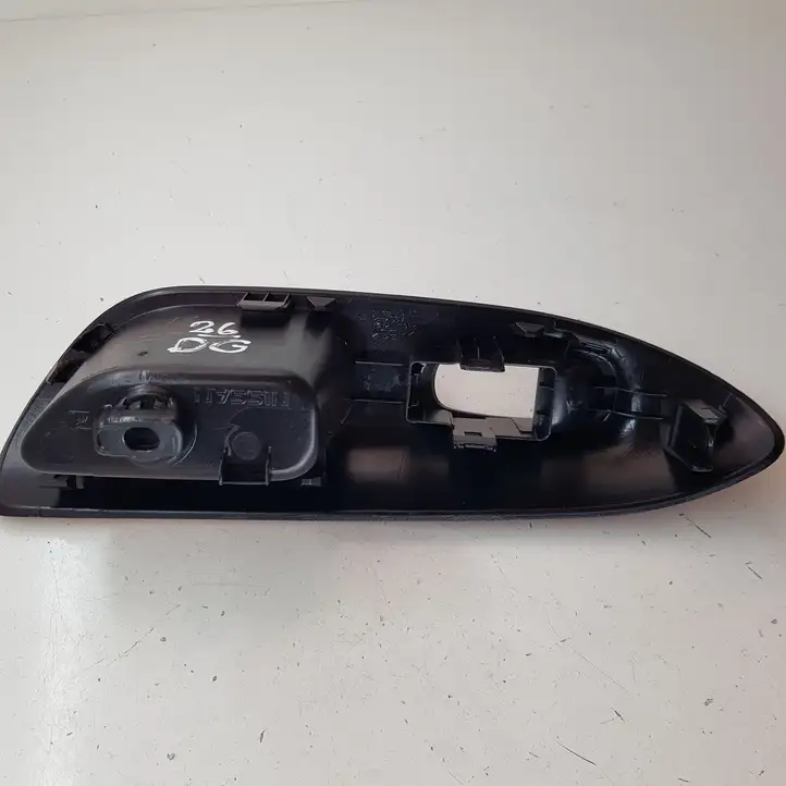 Nissan Juke I F15 (2010 - 2018) 829601KA2A Накладка кнопки стеклоподъемника — фото 3