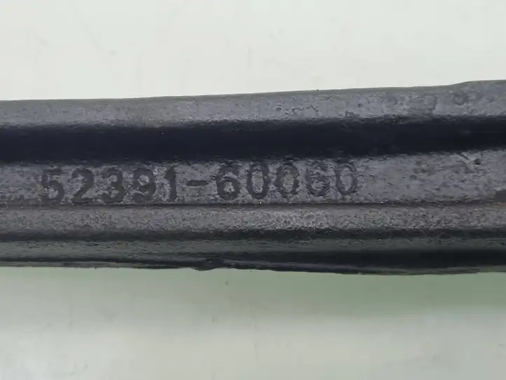 Toyota Land Cruiser (J150) (2009 - ) 5239160060 Кронштейн переднего редуктора — фото 3
