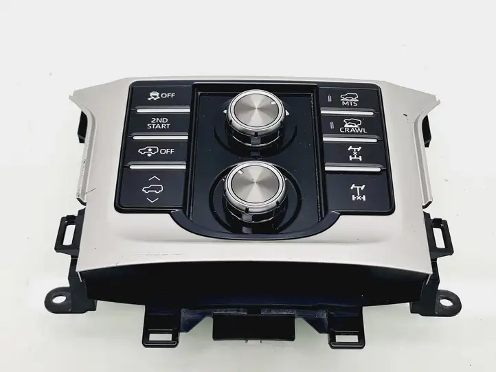 Toyota Land Cruiser (J150) (2009 - ) Включатель блокировки дифференциалов — фото 1