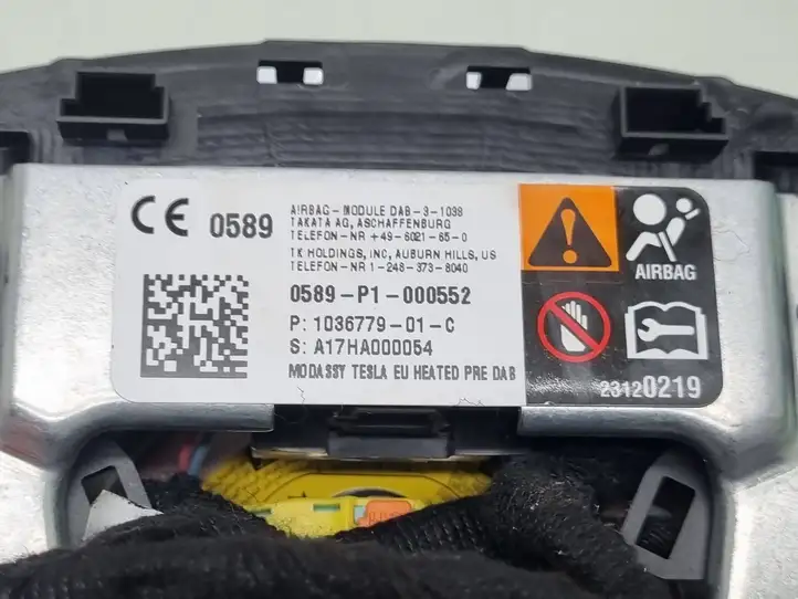 Tesla Model S (2016 - 2021) 103677901C Подушка безопасности руля — фото 4