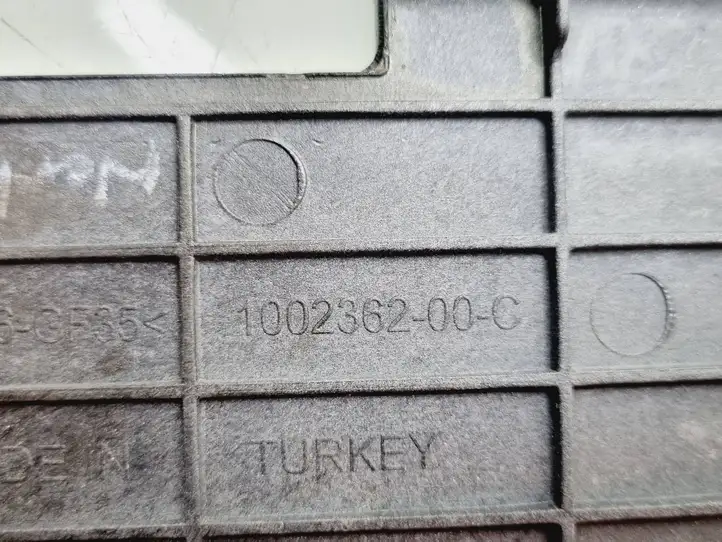 Tesla Model S (2016 - 2021) 100236200C Другая деталь консоли (туннеля) — фото 5
