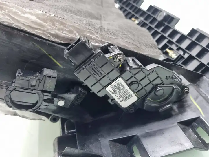 Tesla Model S (2016 - 2021)  100332702O Ящик для вещей