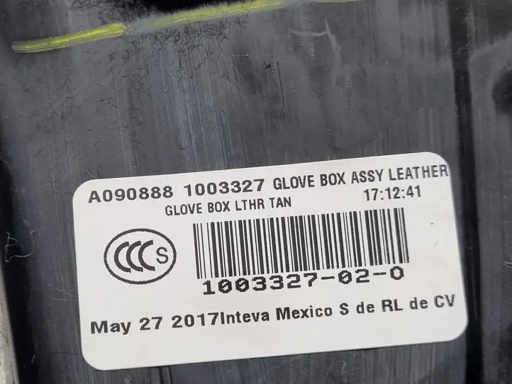 Tesla Model S (2016 - 2021)  100332702O Ящик для вещей