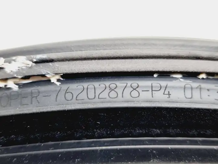 Toyota Aygo AB40 (2014 - 2018) 76202878 Уплотнитель кузова — фото 3