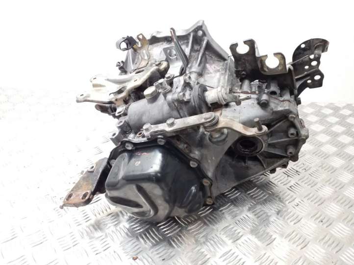 Y30311357 Toyota Yaris Mechaninė 5 pavarų dėžė