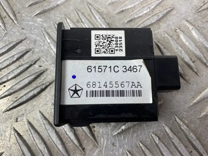 Dodge Durango (2013 - )  61571C3467 Разъем USB