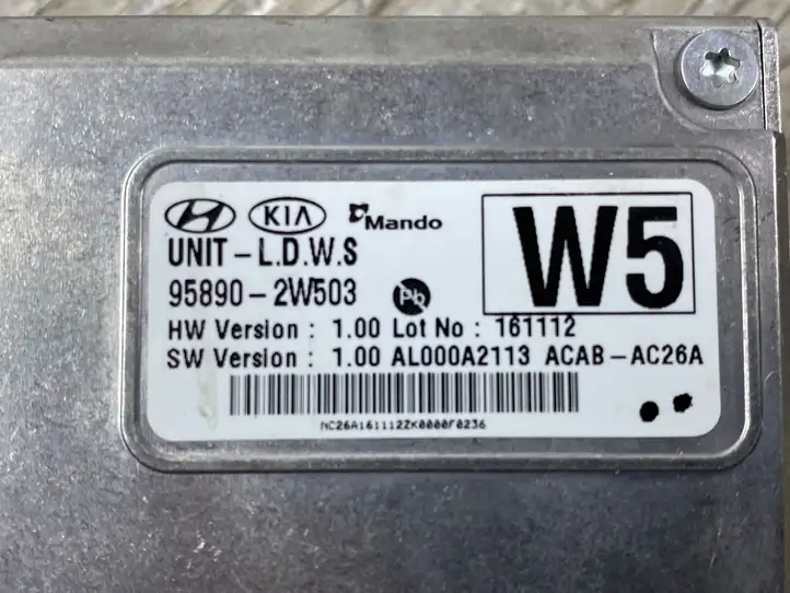Hyundai Grand Santa Fe NC (2015 - 2018) 958902W503 Камера в лобовом стекле — фото 3