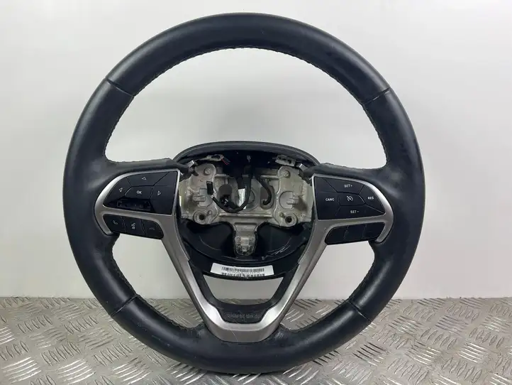 Jeep Grand Cherokee (2010 - 2021) Руль — фото 1