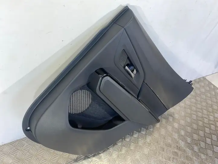 SsangYong Korando (2017 - )   Обшивка задней двери