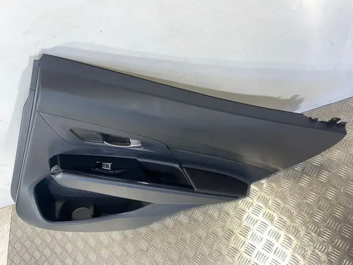 SsangYong Korando (2017 - )   Обшивка задней двери