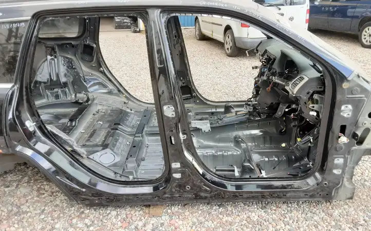 Jeep Grand Cherokee (2010 - 2021) Кузов — фото 5