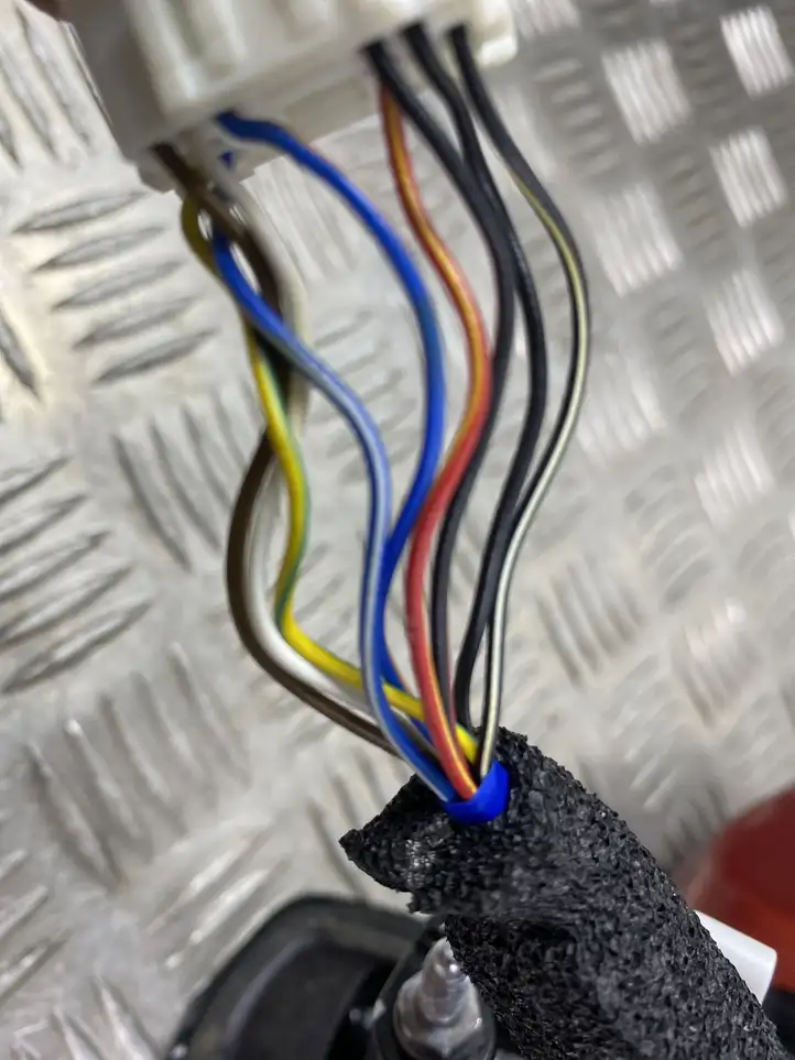 Hyundai Santa Fe (2018 - 2020)   Зеркало боковое с электрическим приводом