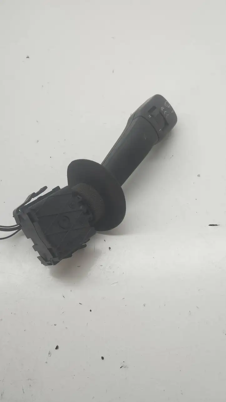 BMW 3 E46 (1998 - 2005)  8352013 Ручка стеклоочистителей