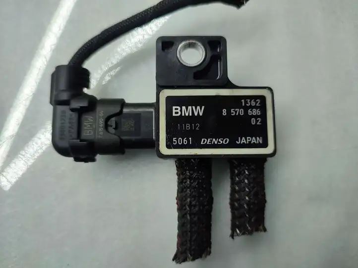 BMW 3 F30 F35 F31 (2012 - 2018) 8570686 Датчик давления выхлопных газов — фото 1