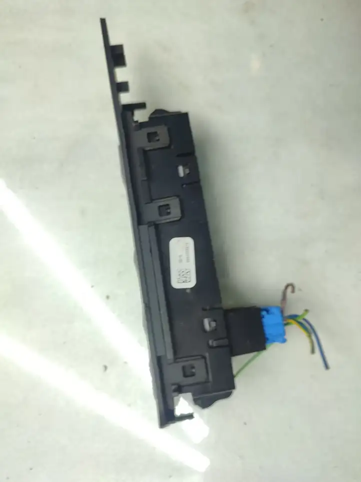 BMW 3 F30 F35 F31 (2012 - 2018) 9252921 Блок кнопок на панели — фото 5