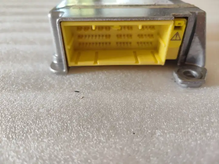 Lexus IS 220 (2005 - 2010)  0285001903 Блок управления надувных подушек