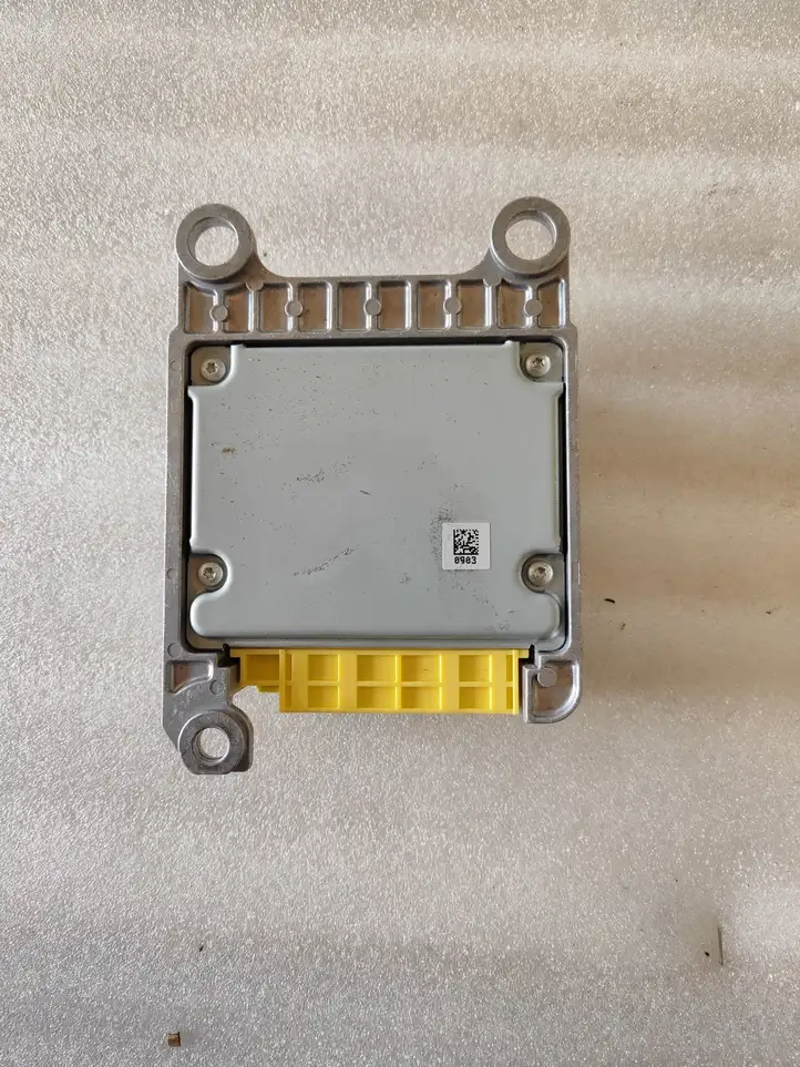 Lexus IS 220 (2005 - 2010)  0285001903 Блок управления надувных подушек