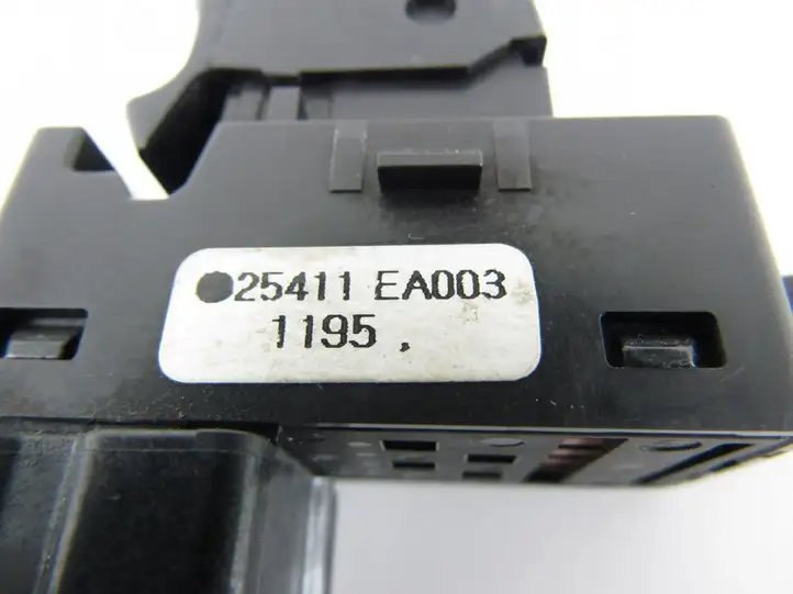 Nissan Pathfinder R51 (2005 - 2012) Кнопка стеклоподъемников — фото 4