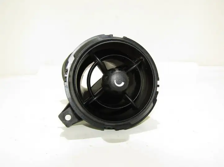 Mini One Cooper Coupe R56 (2004 - 2014) Центральный воздушный дефлектор — фото 2