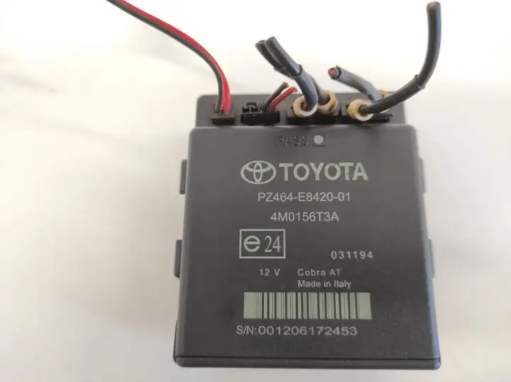 Toyota Corolla Verso AR10 (2004 - 2009) 4M0156T3A Блок управления парктрониками — фото 3