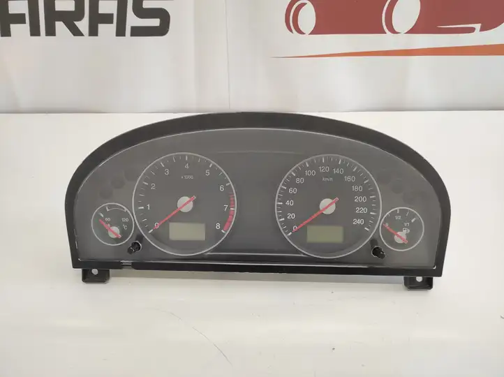 Ford Mondeo Mk III (2000 - 2007)  3S7F10841 Спидометр (приборный щиток)