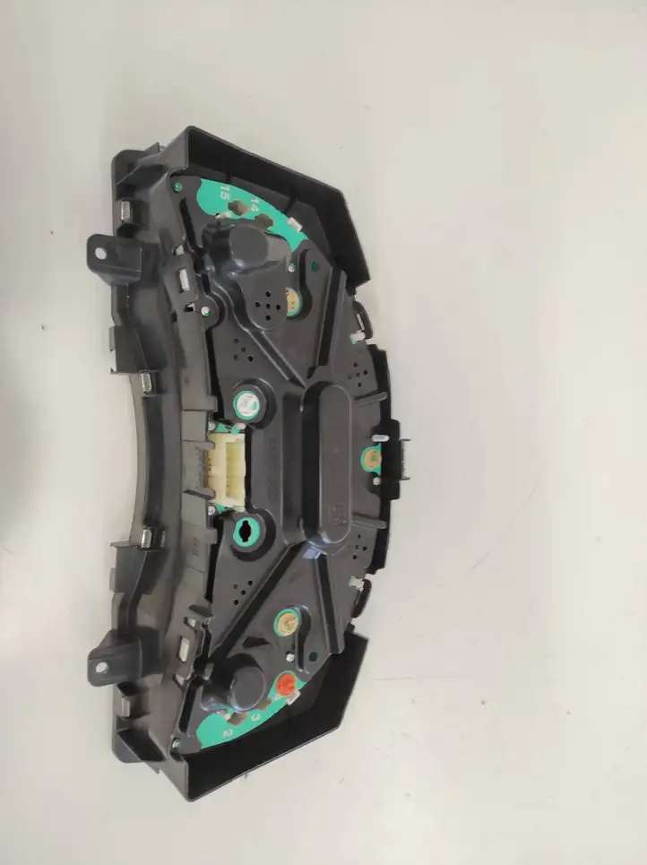 Opel Meriva (2006 - 2010)  87001437 Спидометр (приборный щиток)