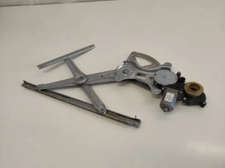 Toyota Corolla Verso AR10 (2004 - 2009)   Передний комплект электрического механизма для подъема окна