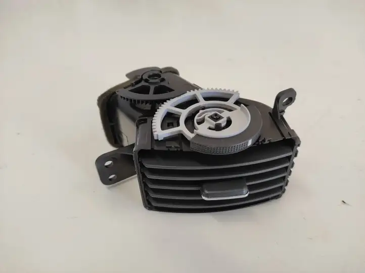Toyota Corolla Verso AR10 (2004 - 2009) 5566064010 Боковой воздушный дефлектор — фото 4