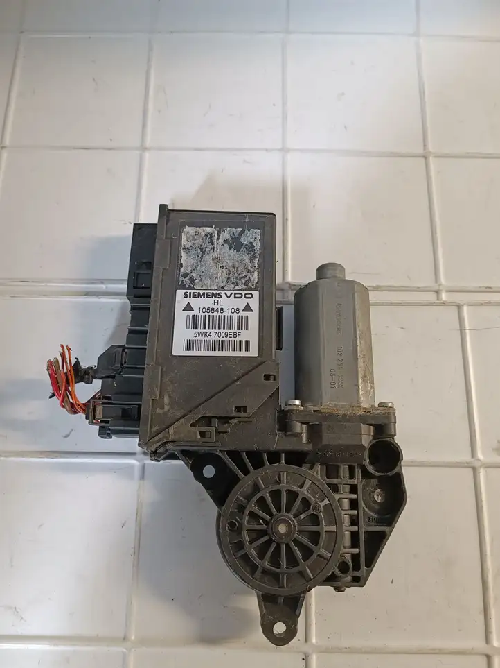 Audi A4 S4 B7 8E 8H (2004 - 2009) 105848108 Стеклоподъемник задней двери — фото 1