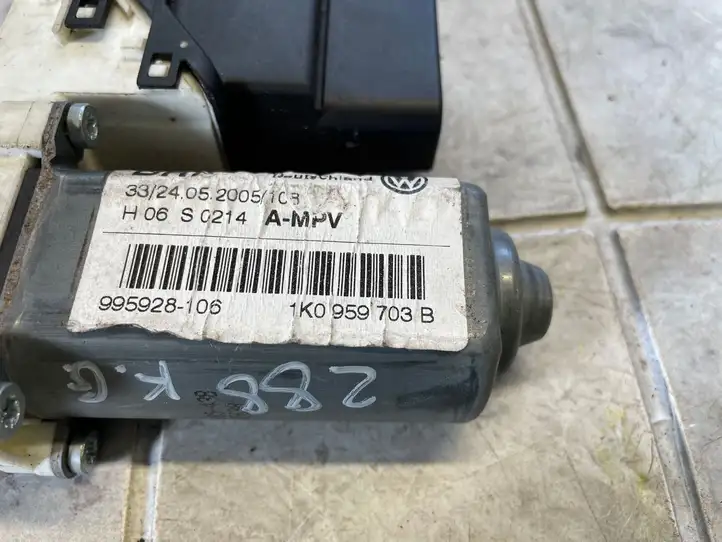 Volkswagen Touran I (2003 - 2010)  1K0959703B Механизм подъема окон задней двери