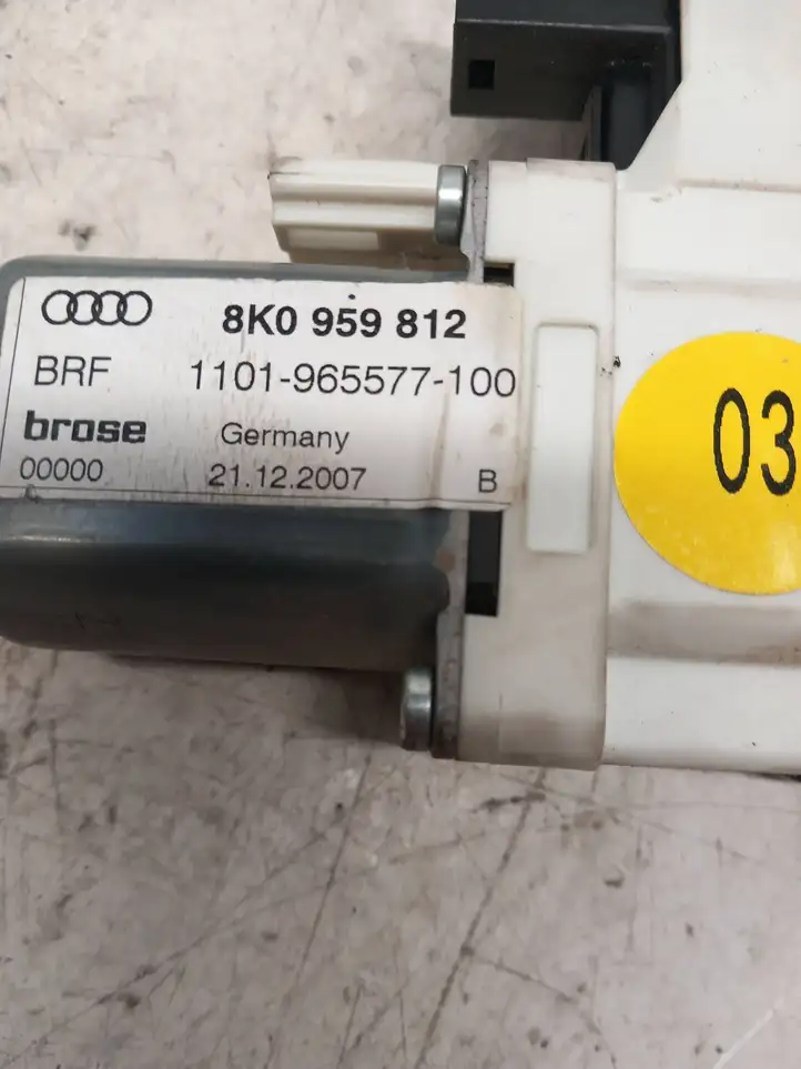 Audi A4 S4 B8 8K (2007 - 2011) 8K0959812 Стеклоподъемник задней двери — фото 3