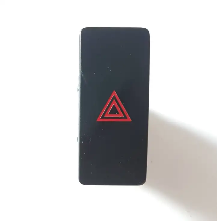 Mazda CX-5 (2012 - 2015)  KD45664H0 Включатель аварийных фонарей