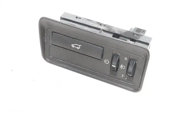 Land Rover Evoque I (2011 - 2015) BJ3211654AB Кнопка закрытия багажника — фото 2