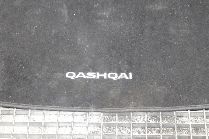 Nissan Qashqai (2010 - 2013)   Пол багажника