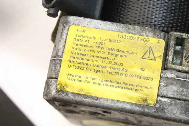 Mercedes-Benz S W220 (1998 - 2006)  A2208607885 Задний ремень безопасности