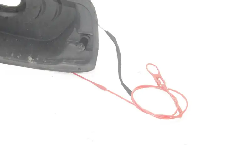 Audi A5 (2016 - )  8W7809906 Отделка у крышки топливного бака