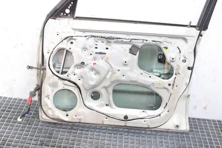 Toyota Land Cruiser (HDJ90) (1996 - 2002)   Дверь