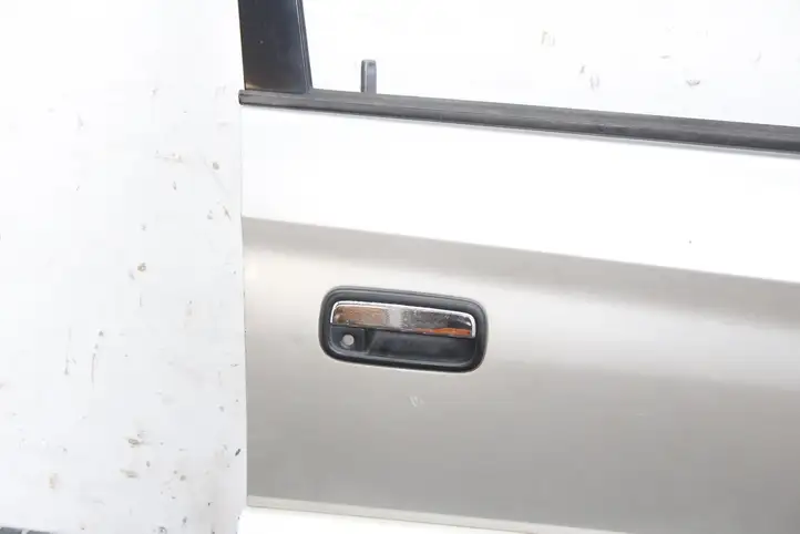 Toyota Land Cruiser (HDJ90) (1996 - 2002)   Дверь