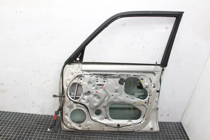 Toyota Land Cruiser (HDJ90) (1996 - 2002)   Дверь